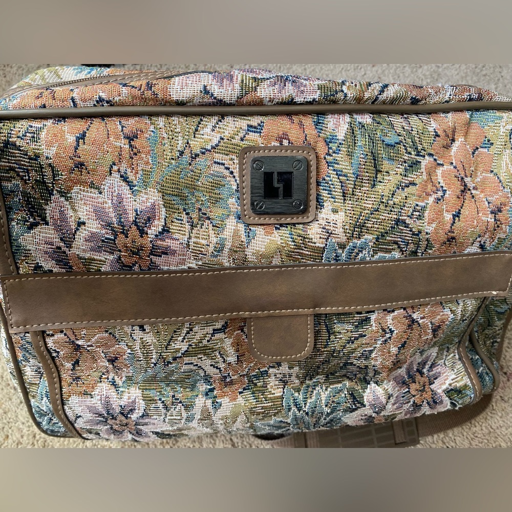 Leisure Travel Bag